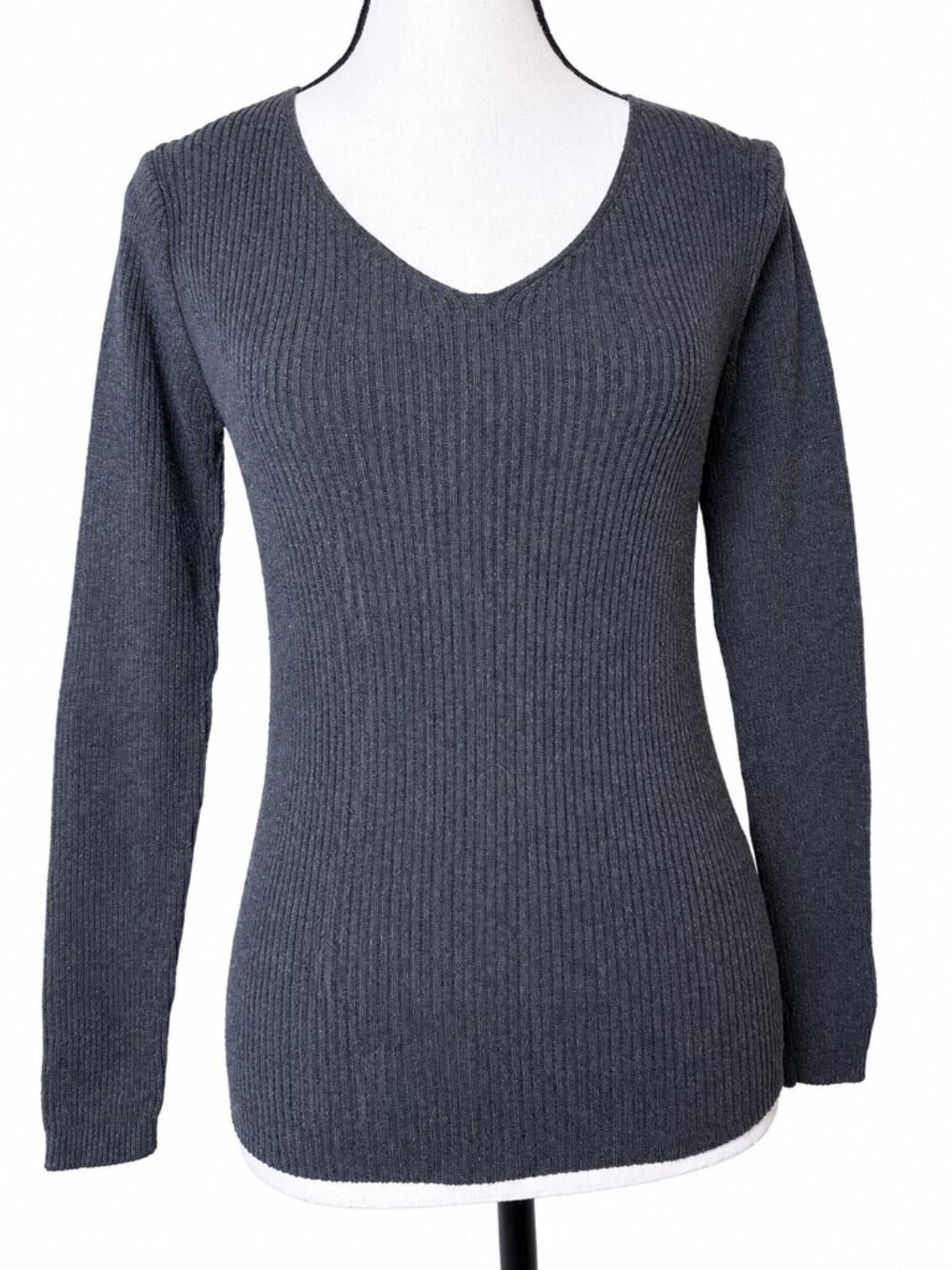 BB Essential Women’s M Grey Ribbed V-Neck Sweater 100% Cotton